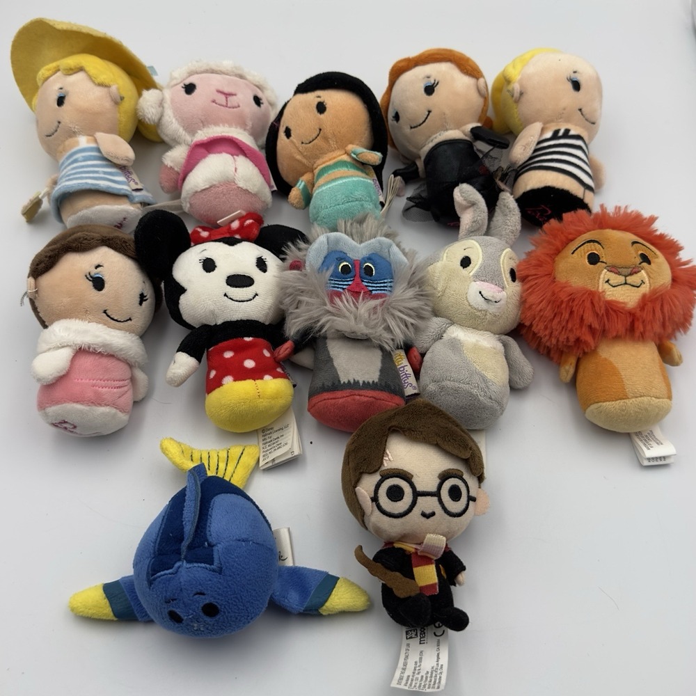 Hallmark Itty Bittys Mixed Characters Disney Harry Potter And More Lot of 12‎